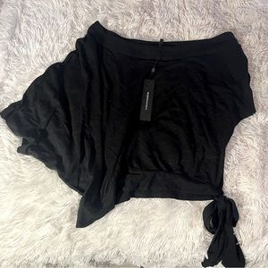 BCBG Off-The-Shoulder Top in black XS